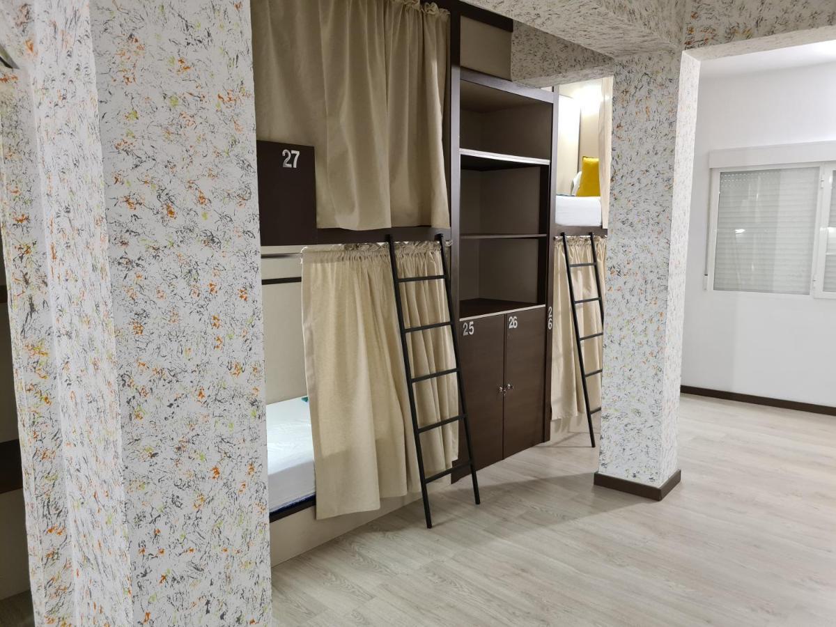 Hostel M-A Rooms Mate Madrid Ngoại thất bức ảnh
