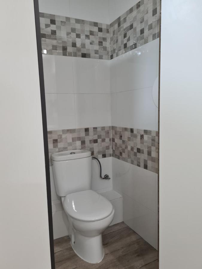 Hostel M-A Rooms Mate Madrid Ngoại thất bức ảnh
