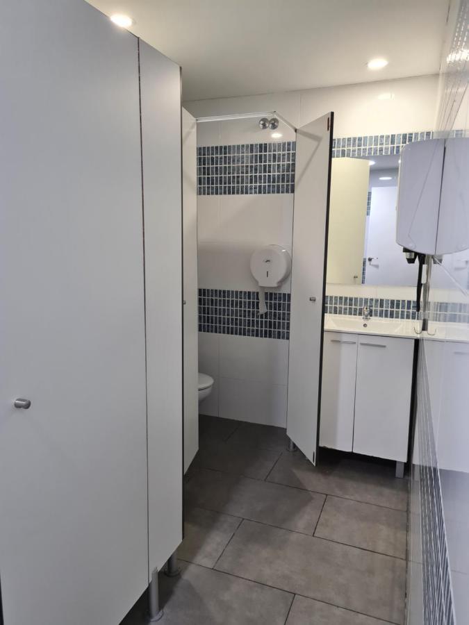 Hostel M-A Rooms Mate Madrid Ngoại thất bức ảnh